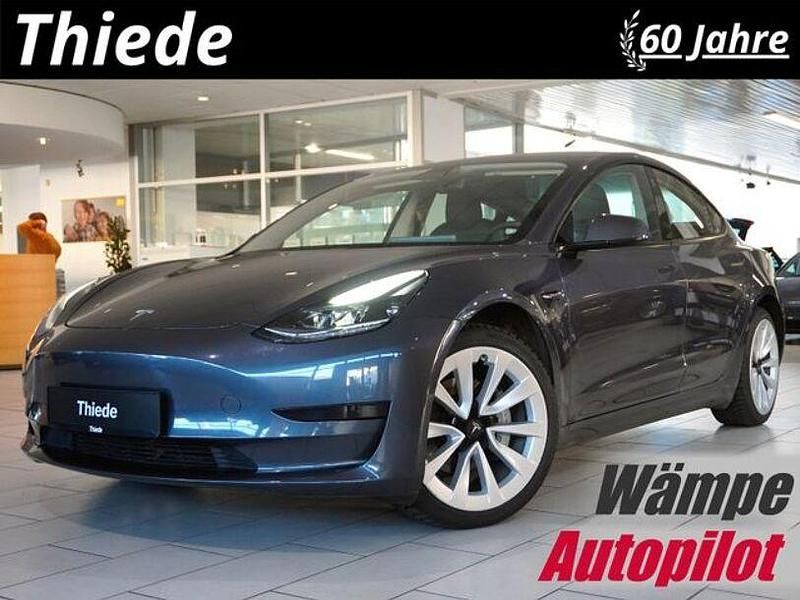 Grau metallic Gebraucht 2022 Tesla Model 3 Standard Range Limousine | 22.750 € (Guter Preis) - Bild 1/3