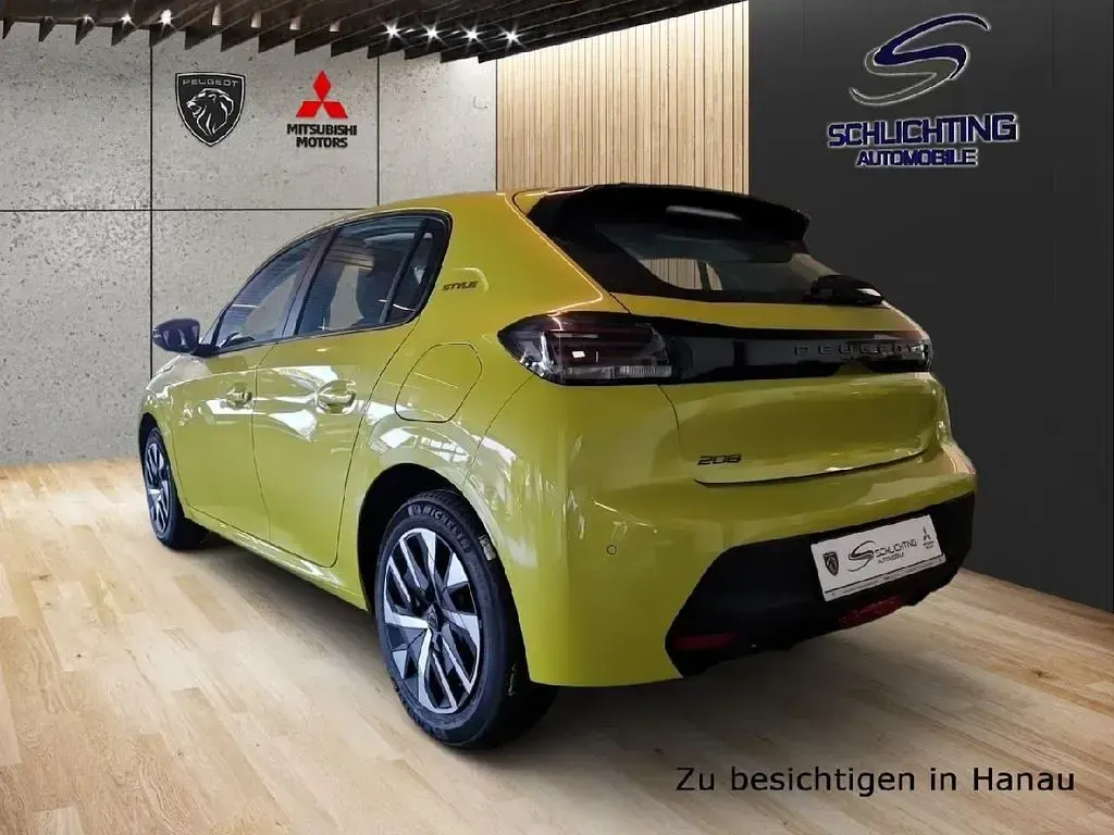 Gebraucht Peugeot 208 Style 101 PS (74 kW) 2025 Gelb Kleinwagen