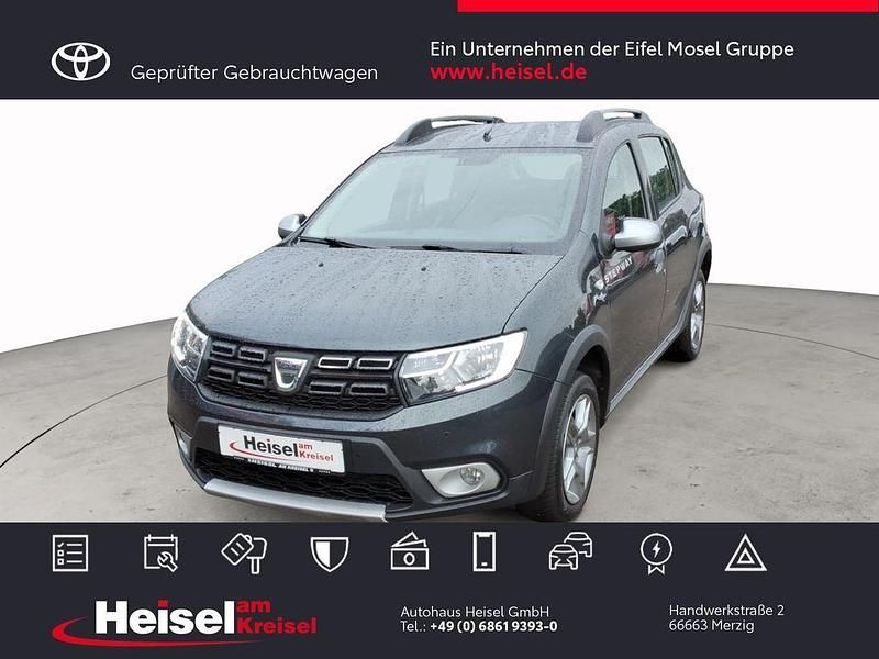 Grau Gebraucht 2017 Dacia Sandero Prestige Kleinwagen | 9.900 € (Fairer Preis) - Bild 1/4