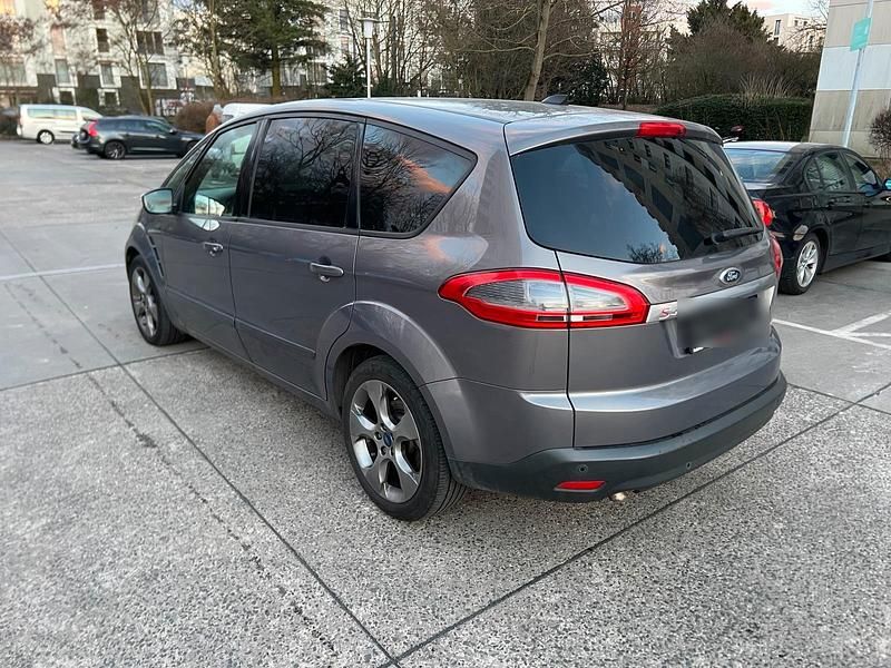 Gebraucht Ford S-MAX S 140 PS (102 kW) 2014 Braun Van / Kleinbus