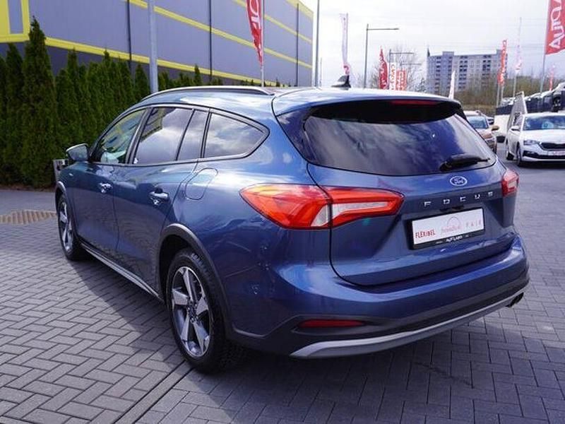 Gebraucht Ford Focus Active X 125 PS (91 kW) 2020 Blau Kombi