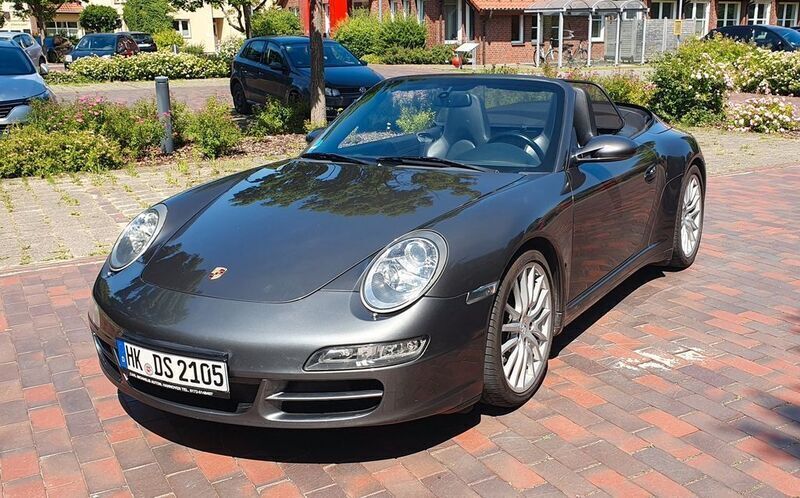 Grau Gebraucht 2006 Porsche 911 Carrera 4 Cabriolet Cabrio | 45.997 € (Fairer Preis) - Bild 1/4