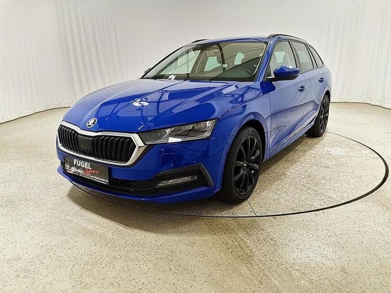 Usado Skoda Octavia Ambition 150 HP (110 kW) 2020 Azul Carrinha