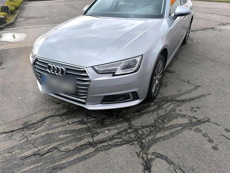 Gebraucht Audi A4 150 PS (110 kW) 2015 Silber Kombi