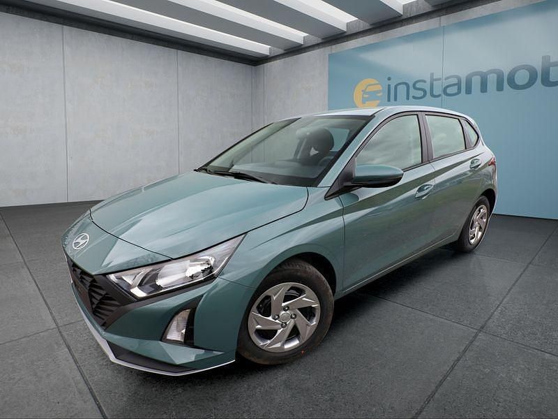 Grün Neu 2025 Hyundai i20 Select Kleinwagen | 17.199 € (Fairer Preis) - Bild 1/2