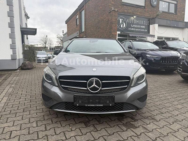 Gebraucht Mercedes A200 156 PS (114 kW) 2013 Grau Kleinwagen