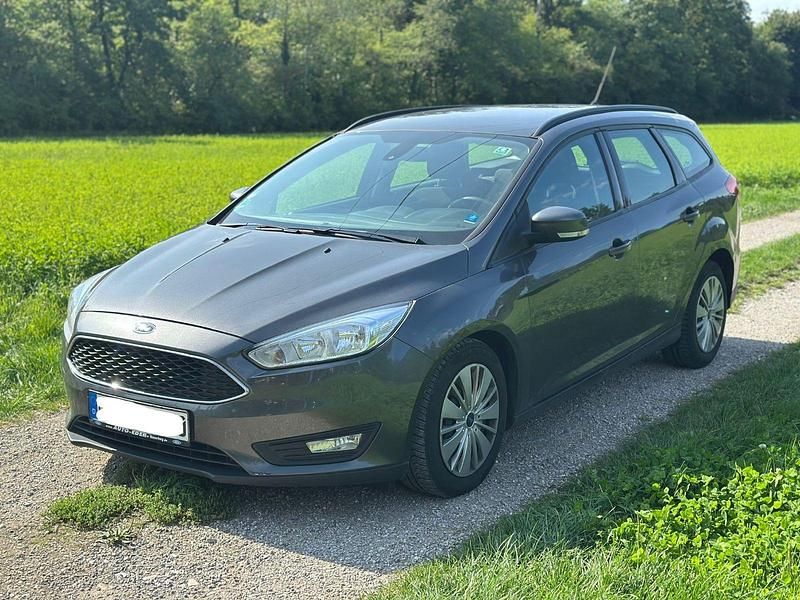 Gebraucht 2016 Ford Focus Trend Kombi | 3.450 € (Fairer Preis) - Bild 1/4