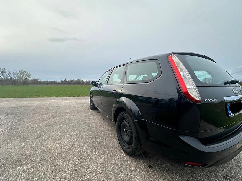 Usata Ford Focus 145 CV (106 kW) 2009 Nero Station wagon