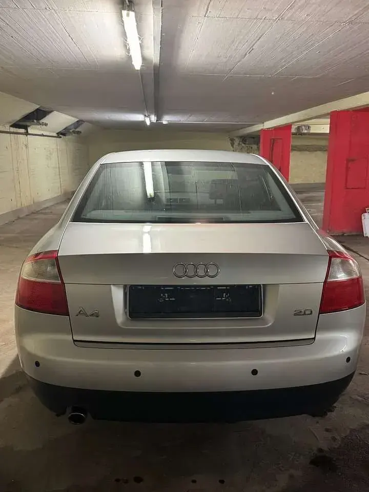 Gebraucht Audi A4 Sport 131 PS (96 kW) 2001 Silber Limousine