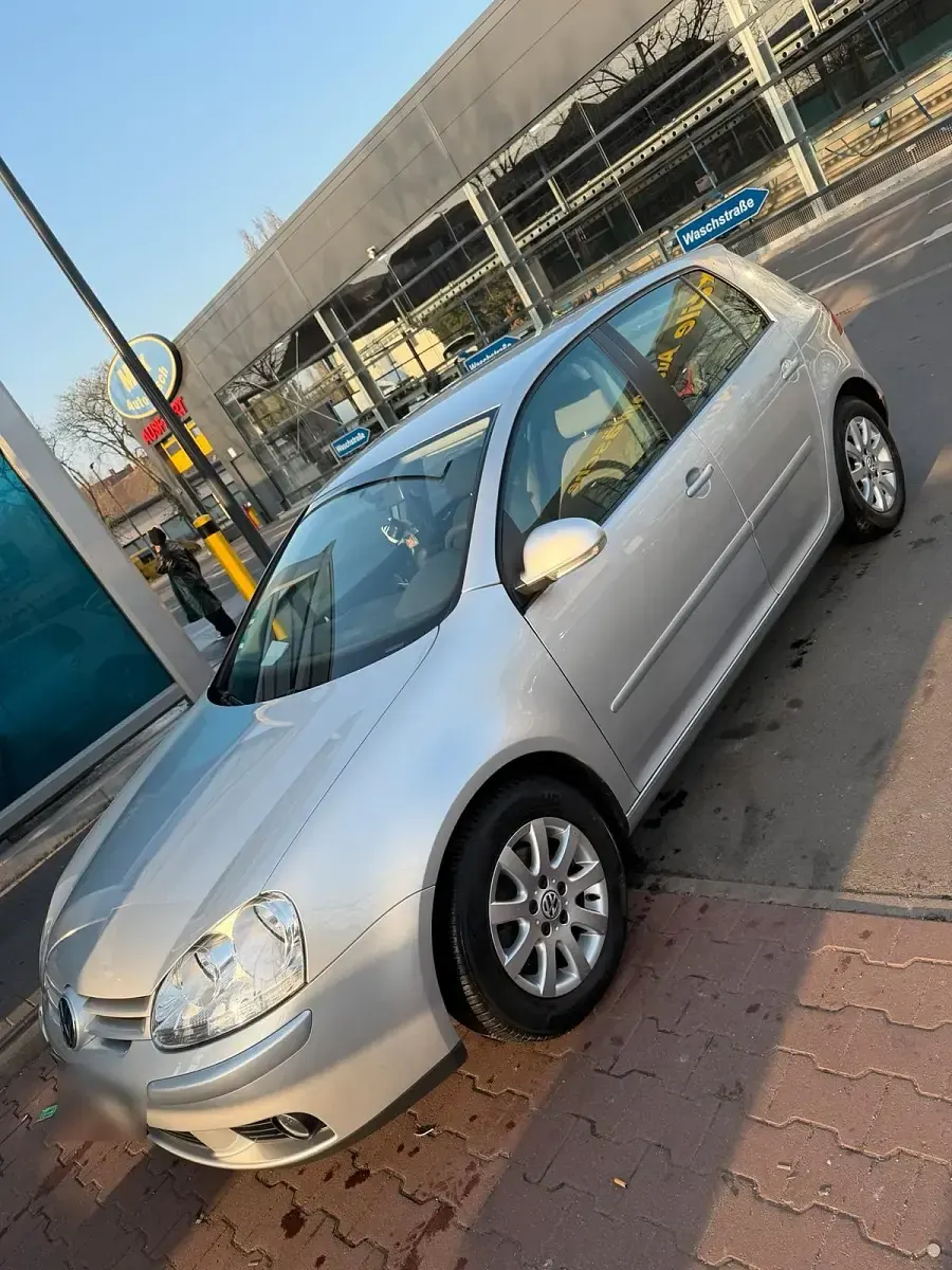 Gebraucht VW Golf V 115 PS (84 kW) 2005 Grau Kleinwagen