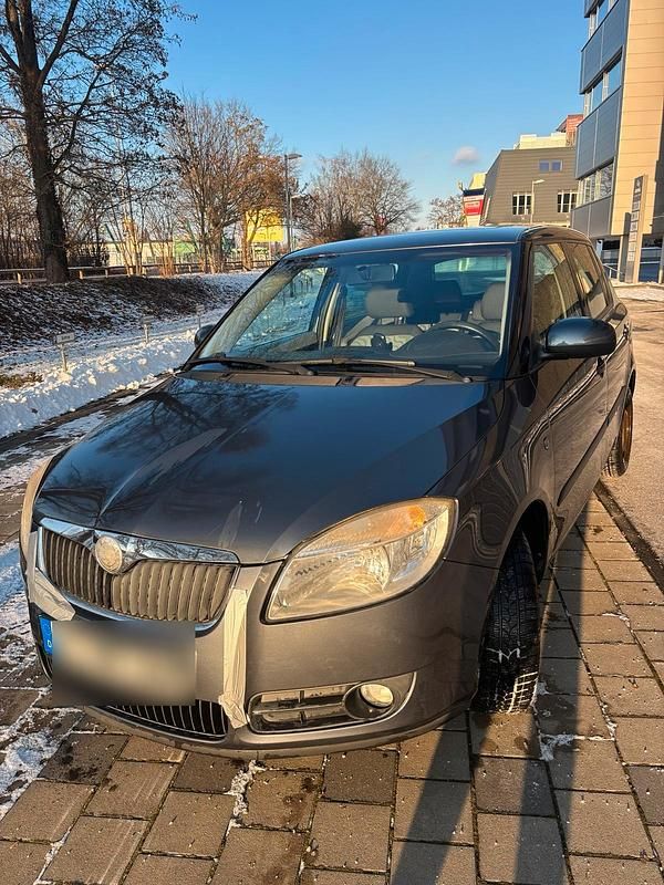 Gebraucht Skoda Fabia 60 PS (44 kW) 2009 Grau Kleinwagen