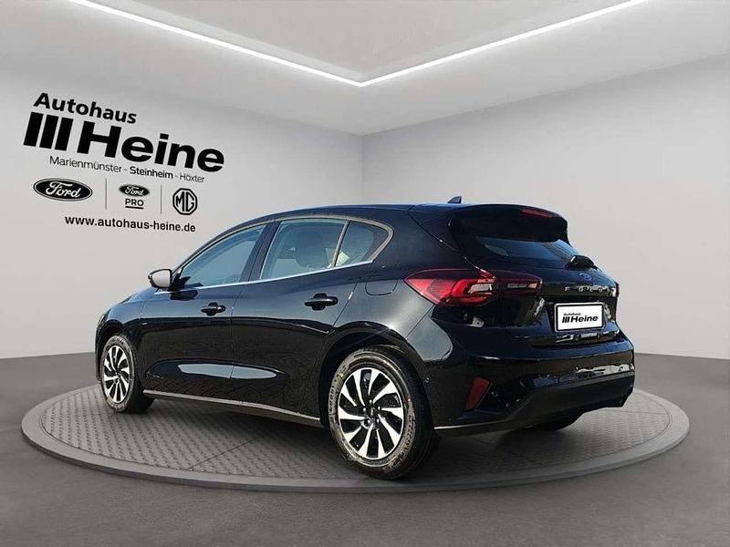 Gebraucht Ford Focus Titanium 125 PS (91 kW) 2026 Agate black metallic Limousine