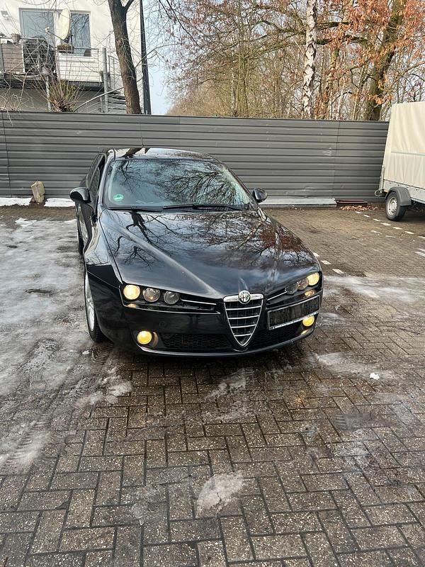 Schwarz Gebraucht 2006 Alfa Romeo 159 Kombi | 2.149 € (Fairer Preis) - Bild 1/4