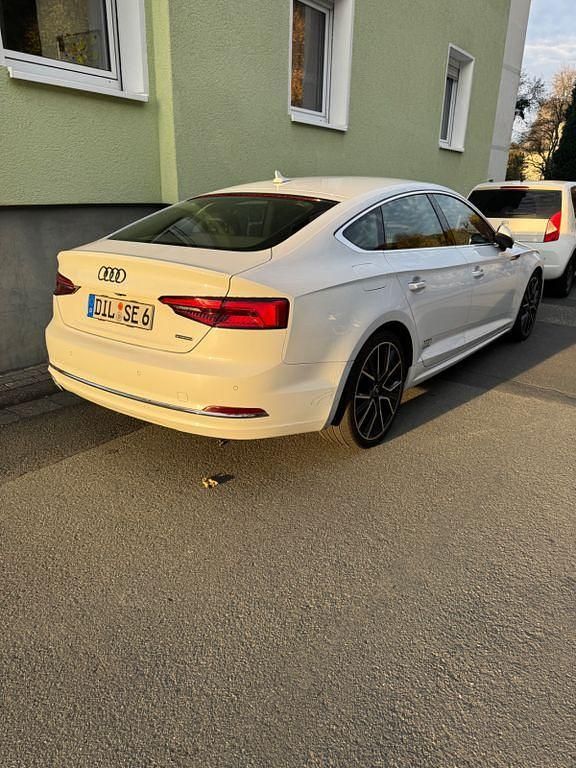 Gebraucht Audi A5 Sportback Design 218 PS (160 kW) 2017 Weiß Kleinwagen