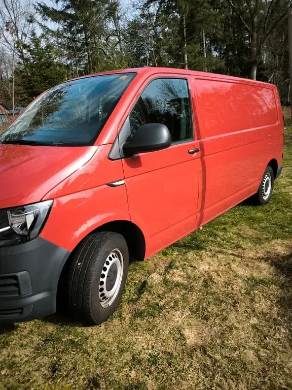Second-hand VW Transporter 102 CP (75 kW) 2018 Roșu Van