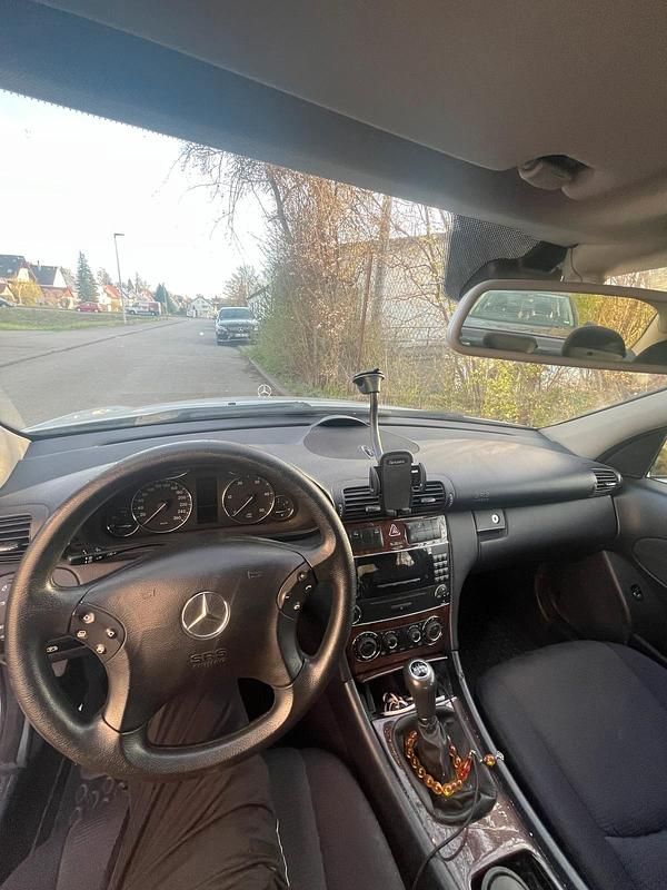 Gebraucht Mercedes C220 150 PS (110 kW) 2005 Grau Limousine