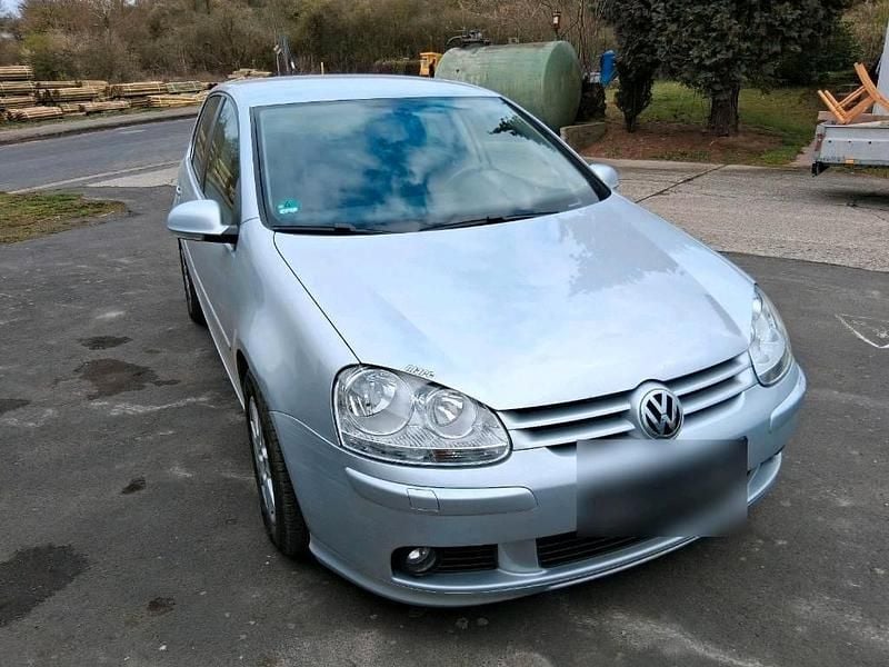 Gebraucht VW Golf V 105 PS (77 kW) 2008 Silber Kleinwagen