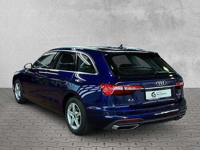 Gebraucht Audi A4 Basis 163 PS (119 kW) 2023 Blau Kombi