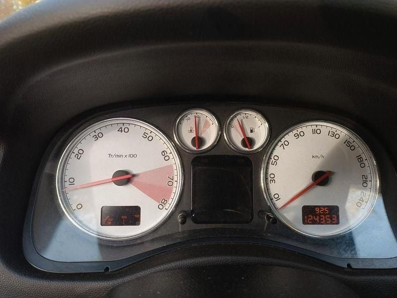 Gebraucht Peugeot 307 CC 136 PS (100 kW) 2004 Blau Cabrio