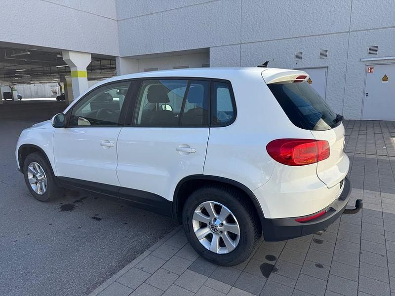Gebraucht VW Tiguan Track & Field 140 PS (102 kW) 2012 Weiß SUV