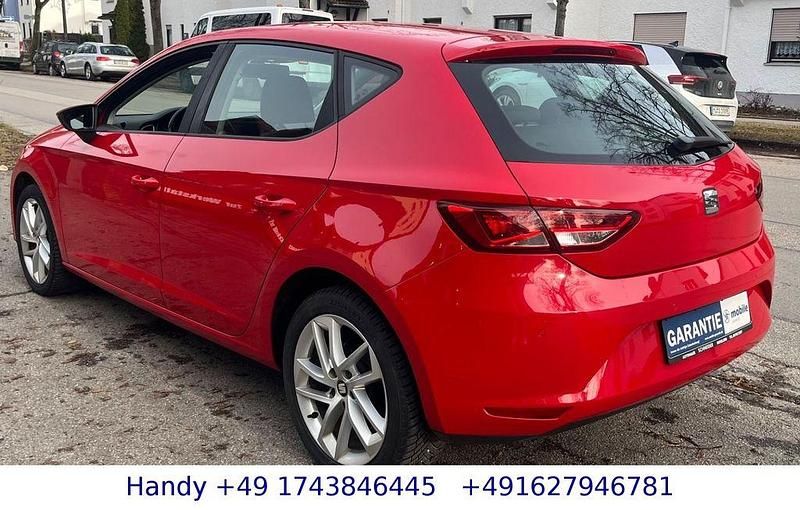 Gebraucht Seat Leon Style 105 PS (77 kW) 2014 Rot Limousine