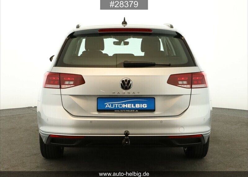 Gebraucht VW Passat Business 150 PS (110 kW) 2022 Scale silver metallic Kombi