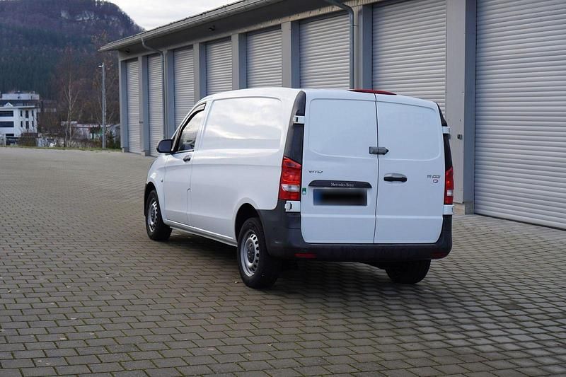 Gebraucht Mercedes Vito 114 PS (83 kW) 2017 Weiß Van