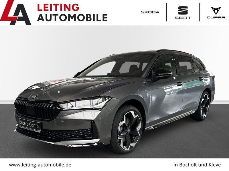Grau Neu 2025 Skoda Superb SportLine Kombi | 56.645 € (Teuer) - Bild 1/4