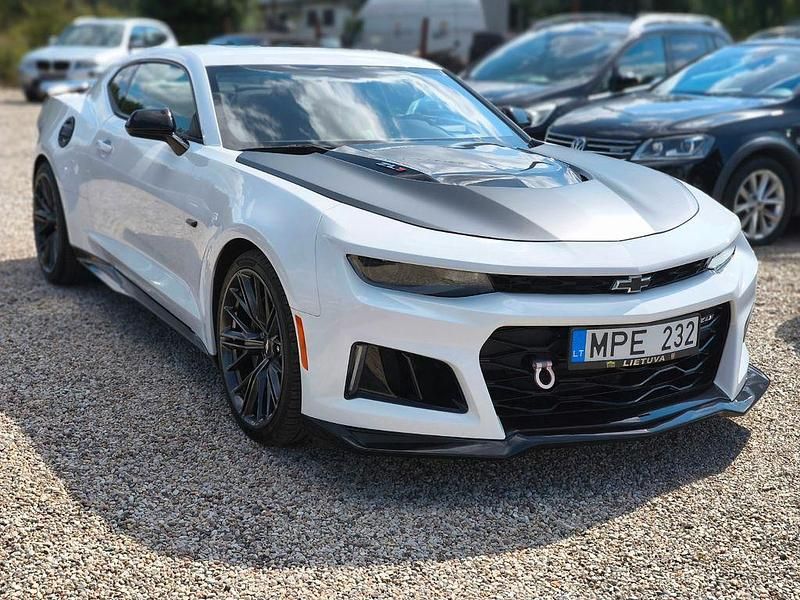 Weiß Gebraucht 2017 Chevrolet Camaro ZL1 | 48.000 € - Bild 1/4