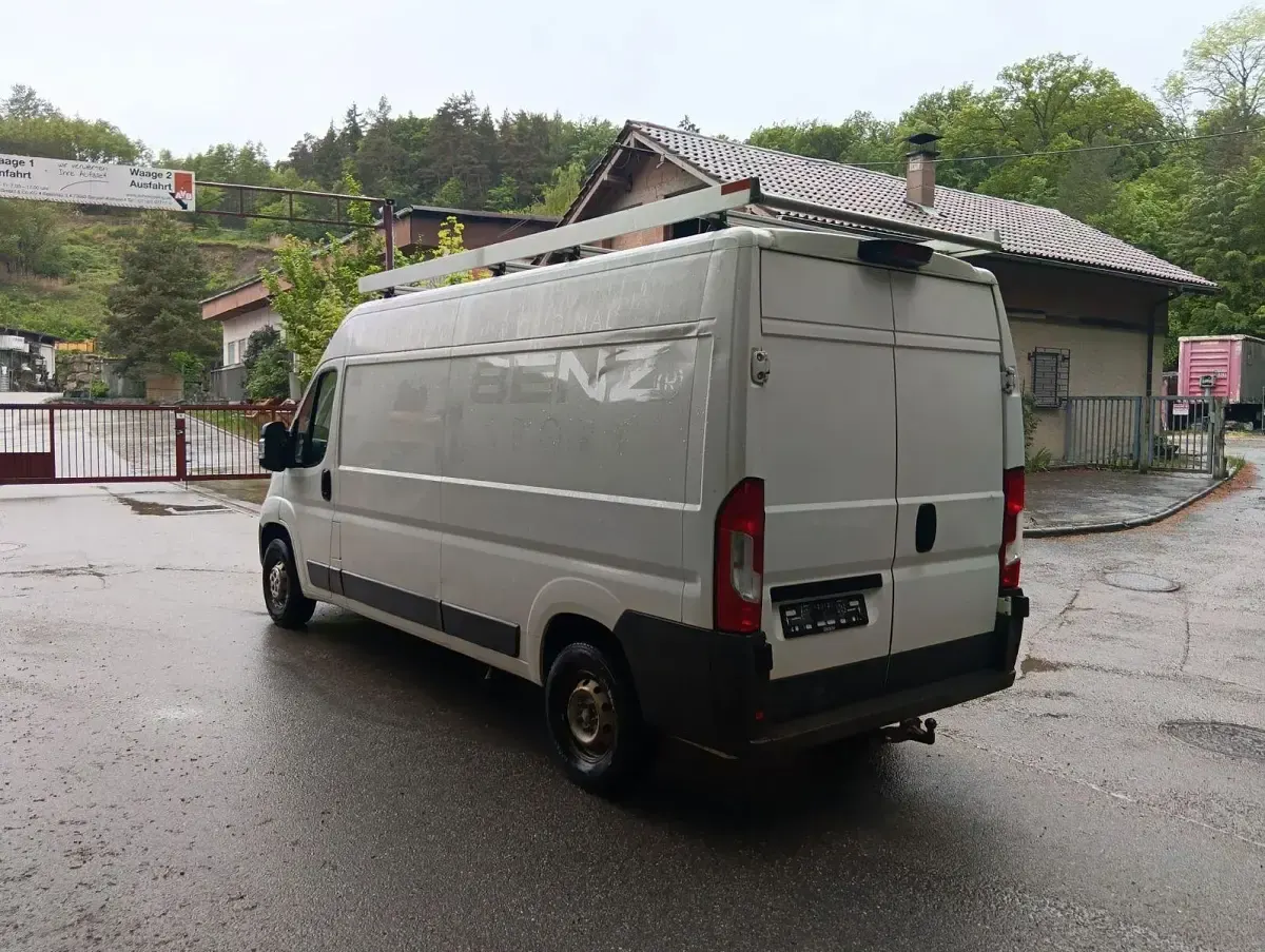 Używany Peugeot Boxer 131 KM (96 kW) 2018 Biały Van