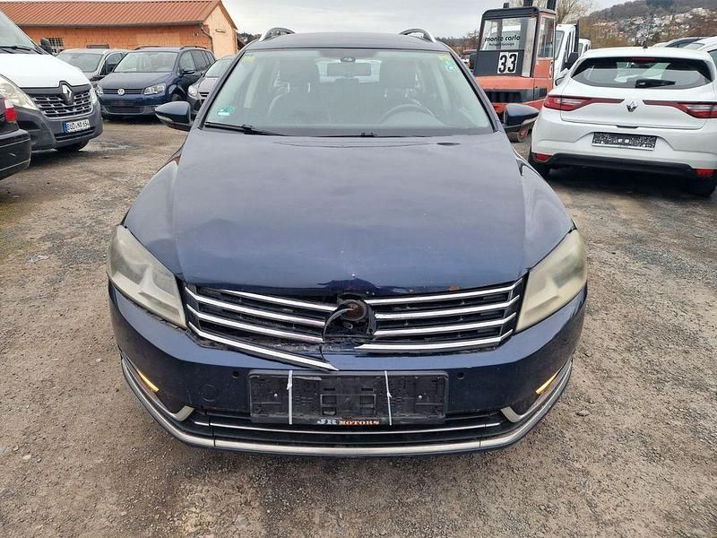 Gebraucht VW Passat Highline 170 PS (125 kW) 2011 Blau Kombi