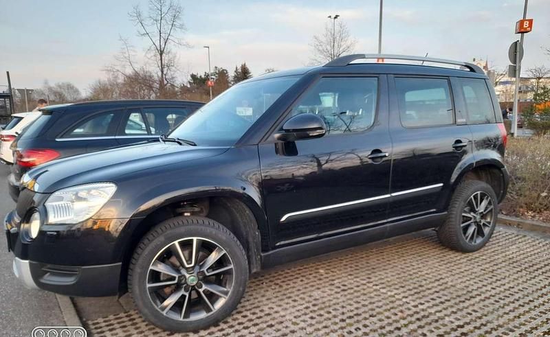 Schwarz Gebraucht 2013 Skoda Yeti SUV | 9.900 € (Teuer) - Bild 1/4