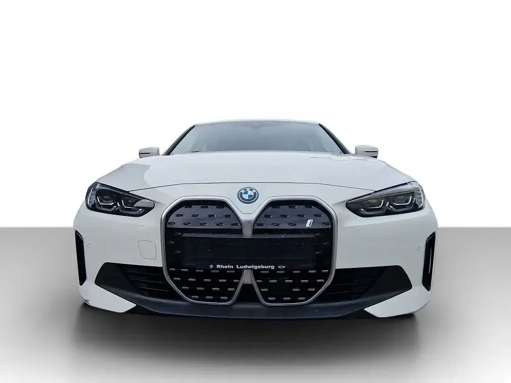 Gebraucht BMW i4 250 kW (340 PS) 2023 Weiß Limousine