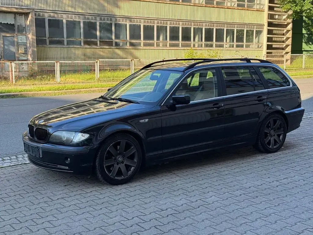 Gebraucht BMW 320 Lifestyle 170 PS (125 kW) 2002 Schwarz Kombi