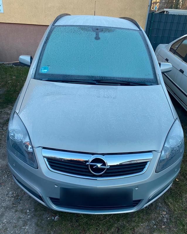 Gebraucht Opel Zafira 103 PS (75 kW) 2006 Andere farben Van / Kleinbus