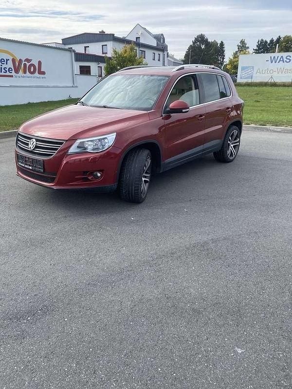 Wild cherry red Gebraucht 2008 VW Tiguan Sportline SUV | 6.999 € (Fairer Preis) - Bild 1/4