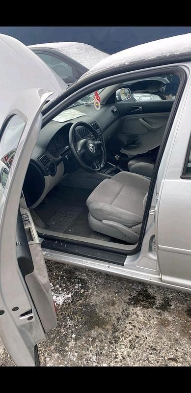 Gebraucht VW Golf IV 105 PS (77 kW) 2002 Silber Limousine