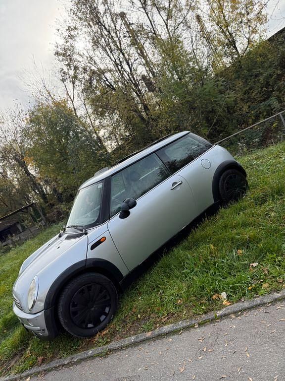 Grau Gebraucht 2004 Mini ONE Kleinwagen | 800 € (Superpreis) - Bild 1/4