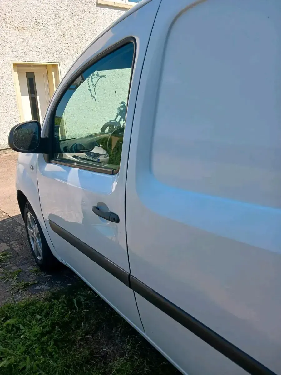 Gebraucht Renault Kangoo 90 PS (66 kW) 2015 Weiß Van / Kleinbus