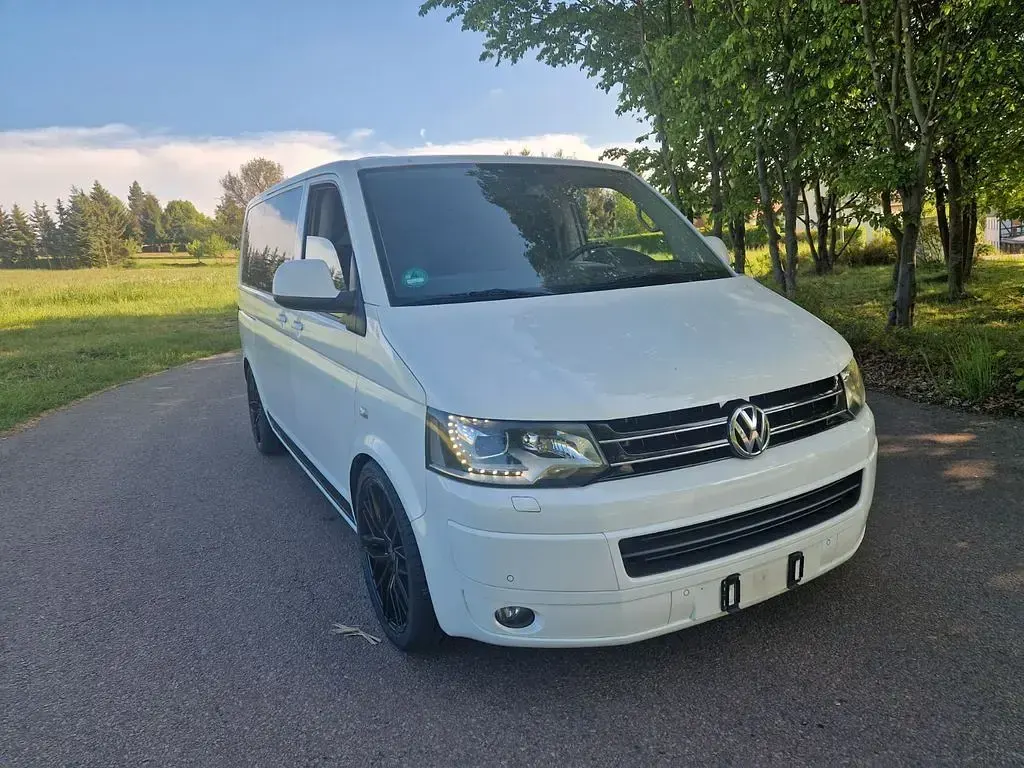 Gebraucht VW Multivan Comfortline 179 PS (131 kW) 2012 Weiß Van / Kleinbus