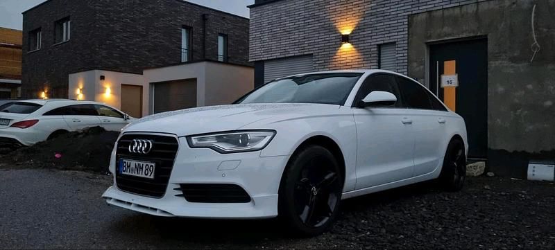 Weiß Gebraucht 2012 Audi A6 Limousine | 9.500 € (Superpreis) - Bild 1/4