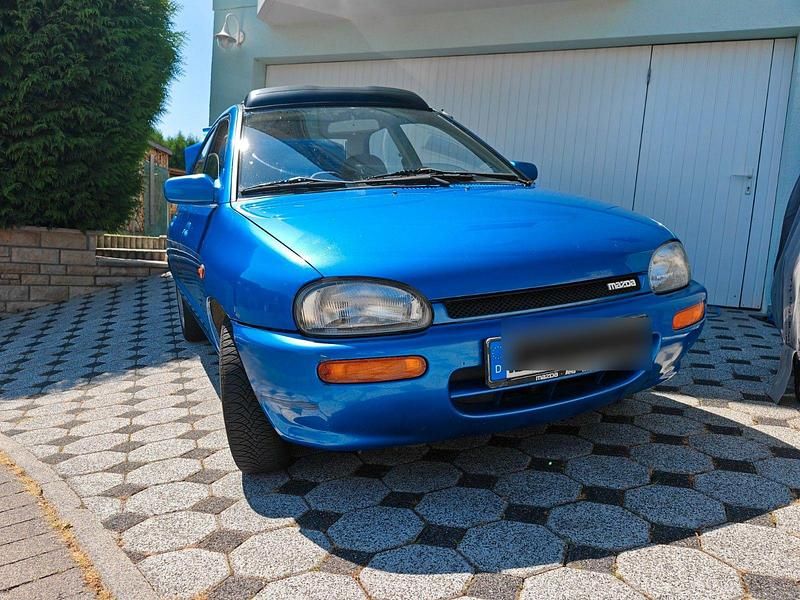 Blau Gebraucht 1993 Mazda 121 Limousine | 3.100 € - Bild 1/4