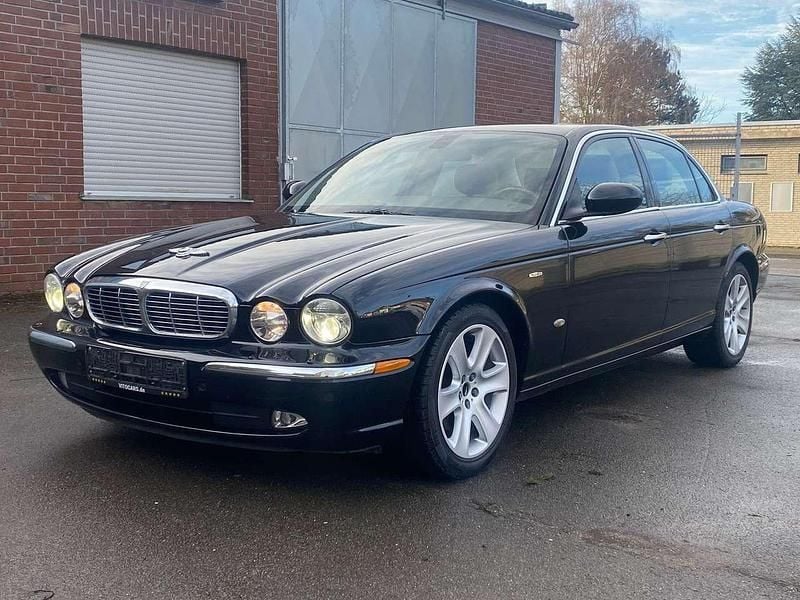 Schwarz Gebraucht 2006 Jaguar XJ6 Classic Limousine | 8.400 € (Superpreis) - Bild 1/3