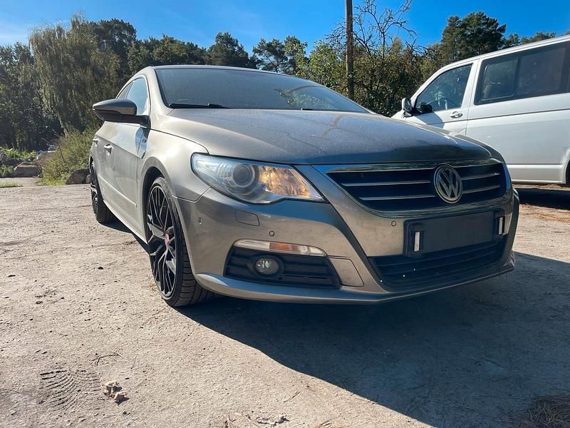Gebraucht VW Passat 170 PS (125 kW) 2010 Gold Coupé