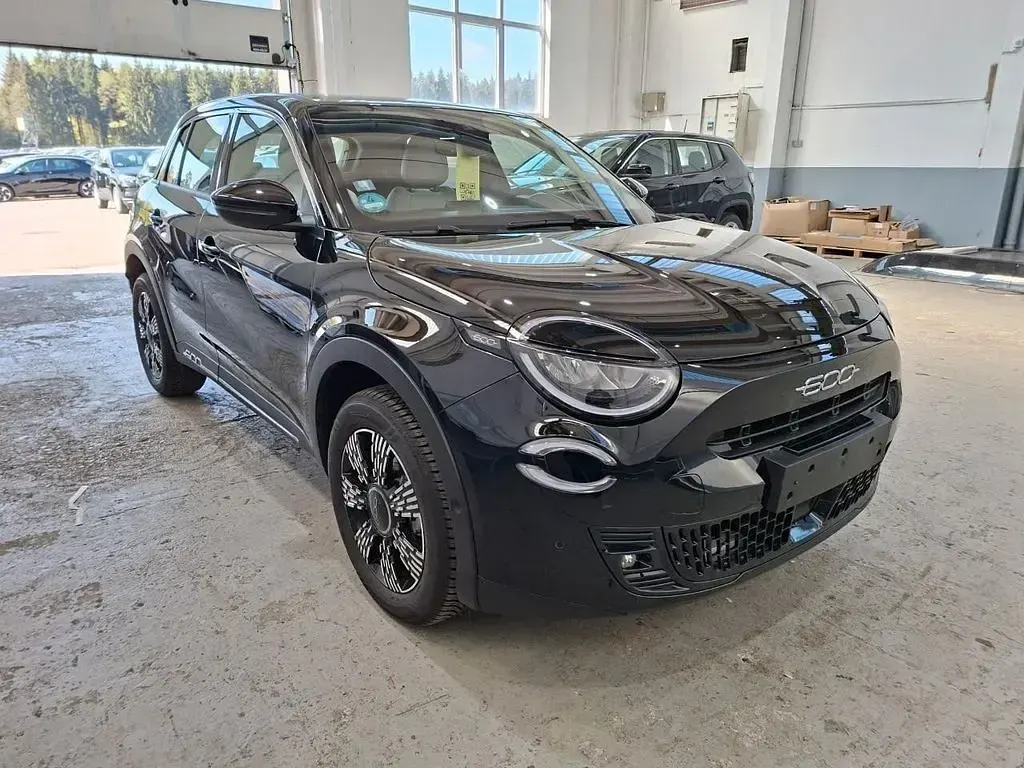 Usado Fiat 600 101 CV (74 kW) 2024 Negro SUV