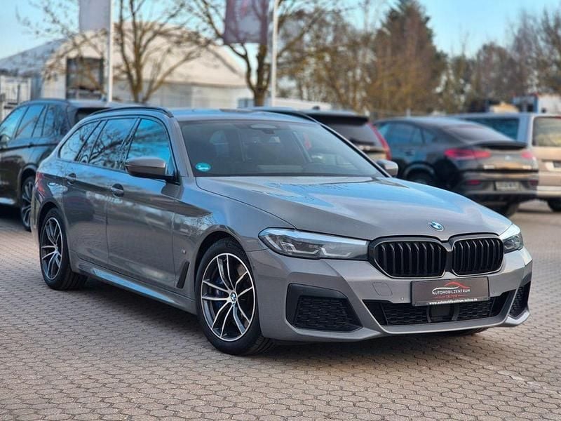 Gebraucht BMW 540 M Sport 340 PS (250 kW) 2021 Berninagrau bernsteineffekt Kombi