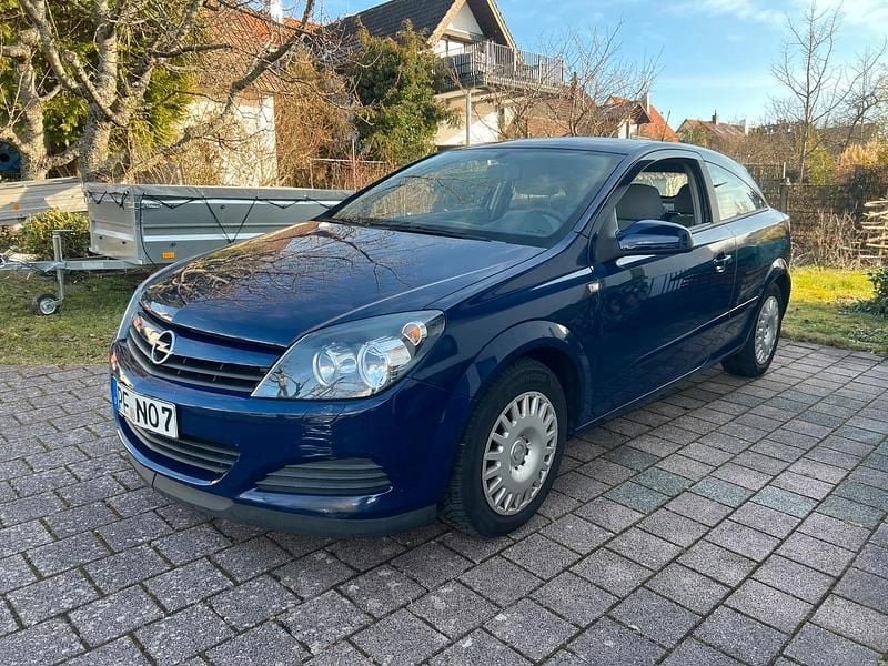 Blau Gebraucht 2005 Opel Astra GTC Coupé | 3.200 € (Fairer Preis) - Bild 1/4