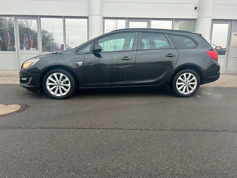 Gebraucht Opel Astra Edition 140 PS (102 kW) 2012 Schwarz Kombi