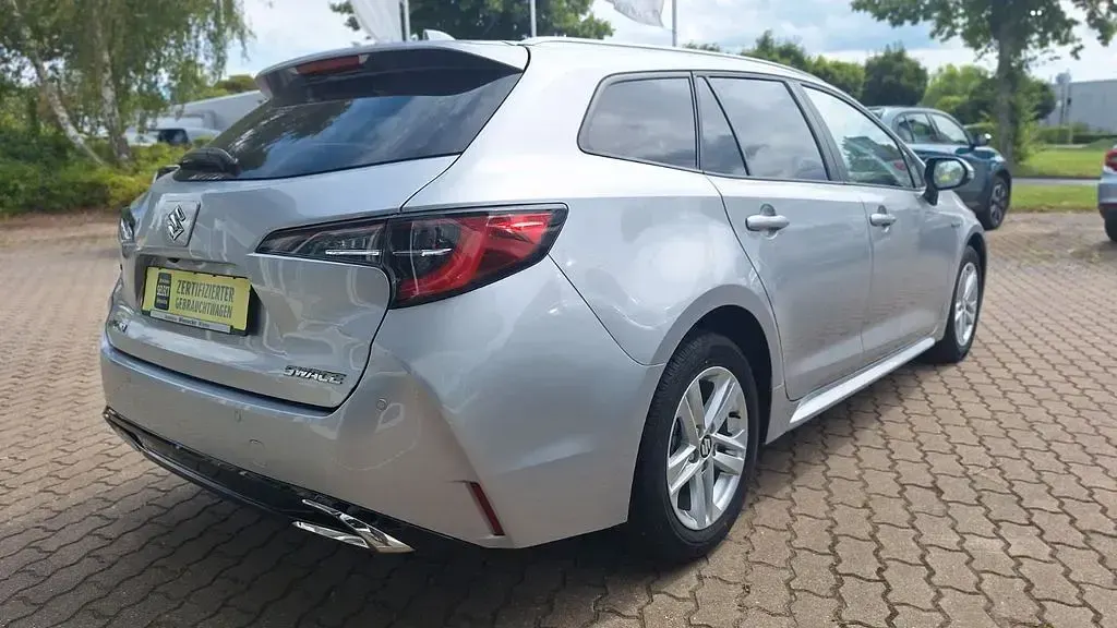 Neu Suzuki Swace Comfort+ 98 PS (72 kW) 2025 Silber Kombi