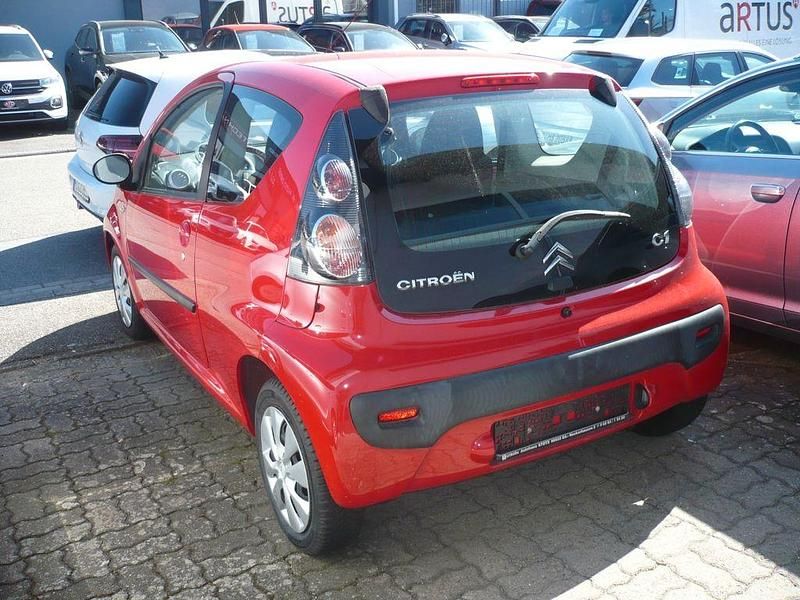 Gebraucht Citroën C1 Chic 68 PS (50 kW) 2010 Rouge scarlet Kleinwagen